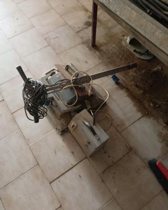 Piastra vibrante per pavimenti e autobloccanti