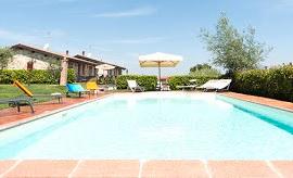 Casa vacanza con giardino e piscina