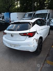 OPEL ASTRA DEL 2020 PER RICAMBI