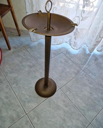 Posacenere a colonna vintage in ottone 