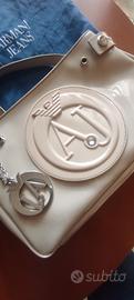 Borsa originale Armani Jeans in vernice panna