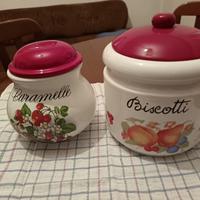 Porta biscotti e porta caramelle