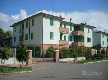3 LOCALI A CADELBOSCO DI SOPRA