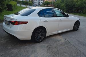 alfa romeo  giulia 2020