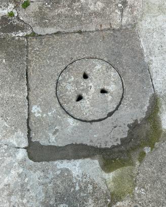 Tombini e caditoie vecchie