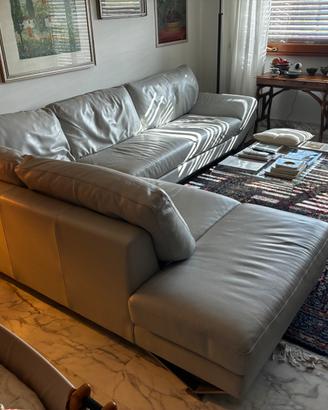 Divano angolare vera pelle Natuzzi ottime condizio