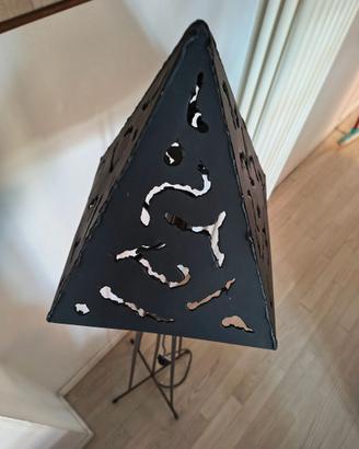 lampada da terra in ferro battuto
