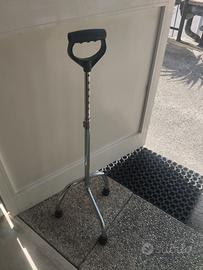 Tripode per anziani