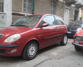 Lancia y ypsilon