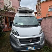 Fiat Ducato con tenda