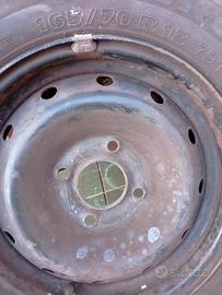 cerchio 165-70-R13 Citroen Saxo' e catene da neve