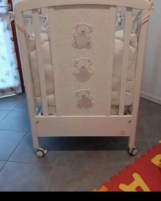 Lettino bianco Italbaby con orsetti mai usato