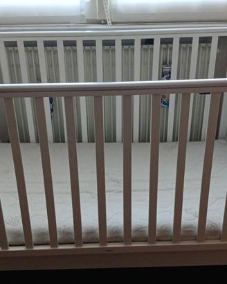 Lettino con materasso incluso