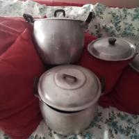 2 pentole alluminio anni 60 più 4 coperchi