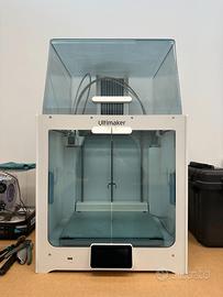 Stampante 3D Ultimaker S5 + Air Manager