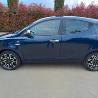 Lancia Ypsilon 1.2 69 CV MYA