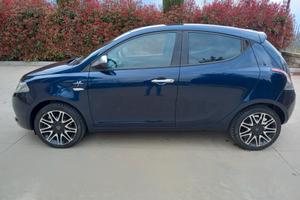 Lancia Ypsilon 1.2 69 CV MYA