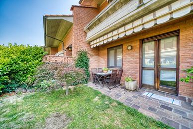 VILLA A SCHIERA A RIVOLI
