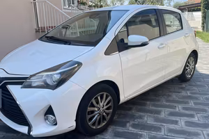 Toyota Yaris 1.0 VVT-i 69 CV  anno 2017 43700 Km