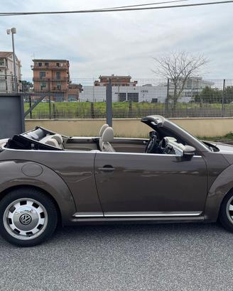Volkswagen Maggiolino Cabrio 1.6 TDi Beetle