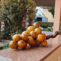 Grappolo di uva - in marmo di alabastro