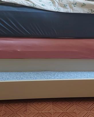 Letto estraibile con 3 materassi 
