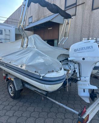 Gommone motore Suzuki + carrello