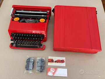 Macchina da scrivere Olivetti Valentine