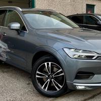 Volvo XC 60 XC60 B4 (d) AWD Geartronic Momentum Pr