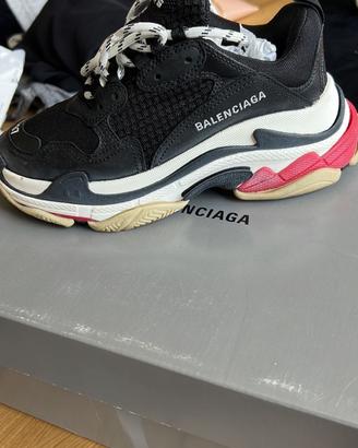 Balenciaga triple S