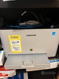 Stampante Samsung bianco e nero e a colori