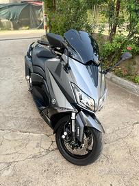 Yamaha T-max 530