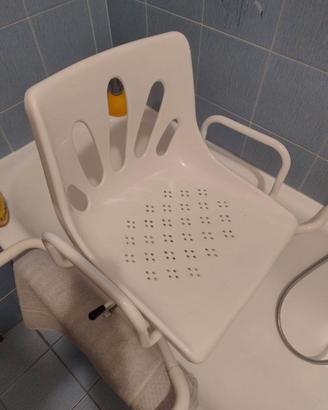 Sedia girevole per anziani
