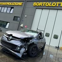 RENAULT CLIO per ricambi usati H4BA4