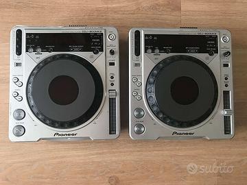 Coppia Pioneer Cdj Piooner 800 mk2