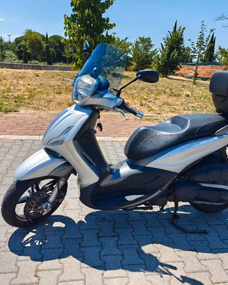 Piaggio Beverly 350 ABS ASR . NON TRATTABILE 