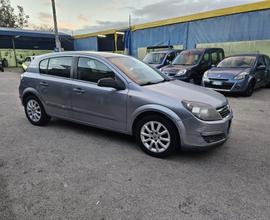 Opel Astra 1.7 CDTI 80CV 5 porte