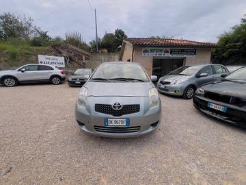Toyota Yaris 1.0 5 porte