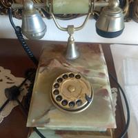 Telefono in onice con disco combinatore