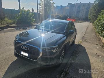 AUDI Q3 35 TDI quattro Stronic Business Advanced