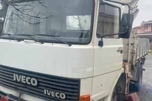 Iveco 110-14 ribaltabile con gru