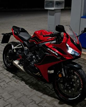 CBR 650R 35 kW