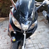 Aprilia srv 850