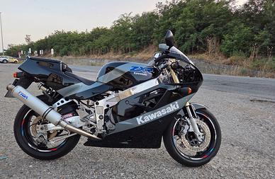 KAWASAKI ZXR 400 FMI