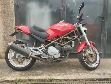 Ducati Monster 750