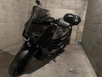 Yamaha X Max 300