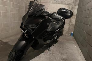 Yamaha X Max 300