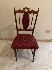 Mobili in stile classico , sedie , letto e comò