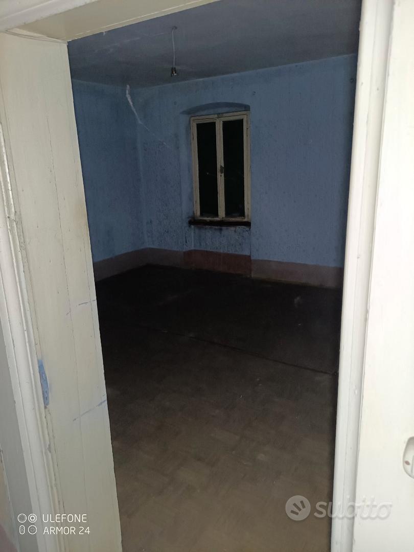 2 case su 3 piani a Sedegliano da ristrutturare - Altro