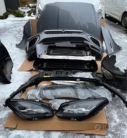 JAGUAR E-PACE RESTYLING MUSO PARAURTI FARI RADIATO